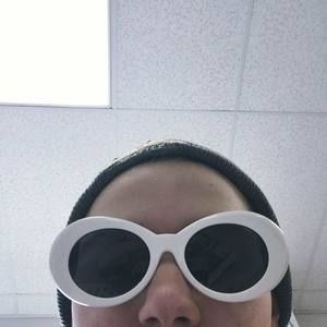 Meet your Posher, Arthur